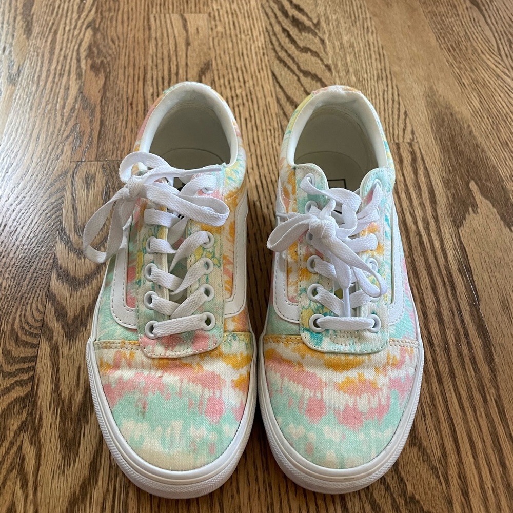 Vans - size 6.5 (will fit 7) - Womens